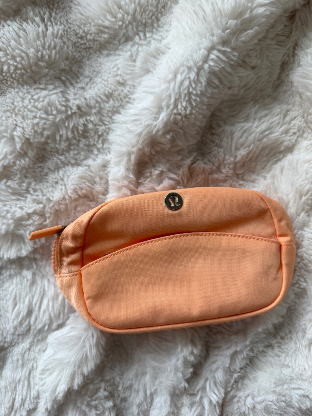 Lululemon City Essentials Pouch Mini 2L